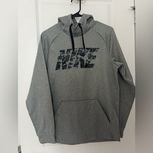 Nike Mens Dri Fit Therma Digital Camo Logo Training Hoodie Gray